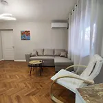 Illyrian Downtown Apartament